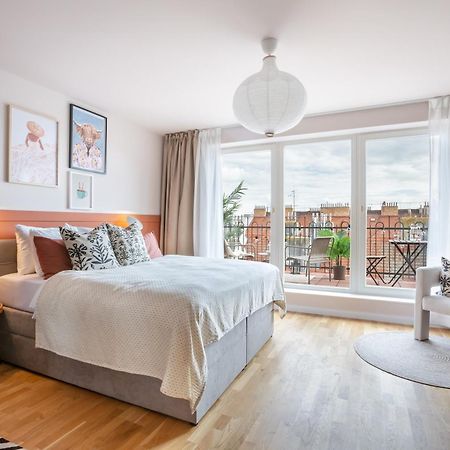 Turnkey I Letna Park Apartments Prag Exteriör bild